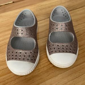 Native Shoes Jefferson Juniper Metallic Bling Size 6